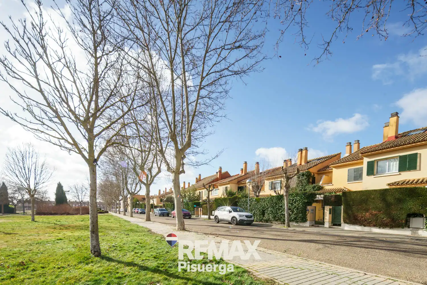 Vista exterior de Casa o chalet en venta en Simancas con Calefacción, Terraza y Trastero