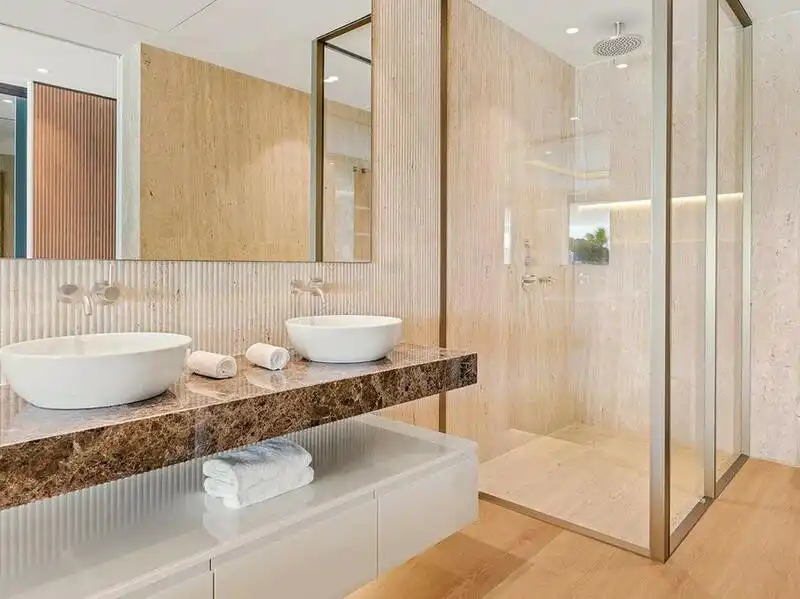 Bathroom of Ground floor for rent in Marbella  with Air Conditioner, Heating and Terrace