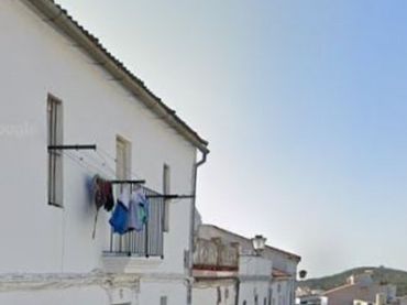 Adossat en venda a Constantina