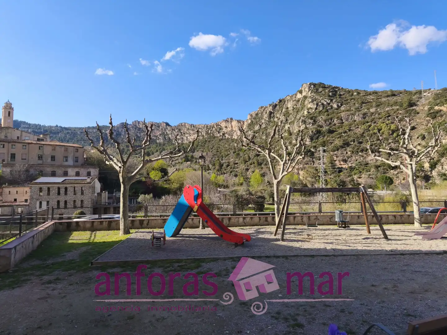 Garden of Buildings for sale in La Riba
