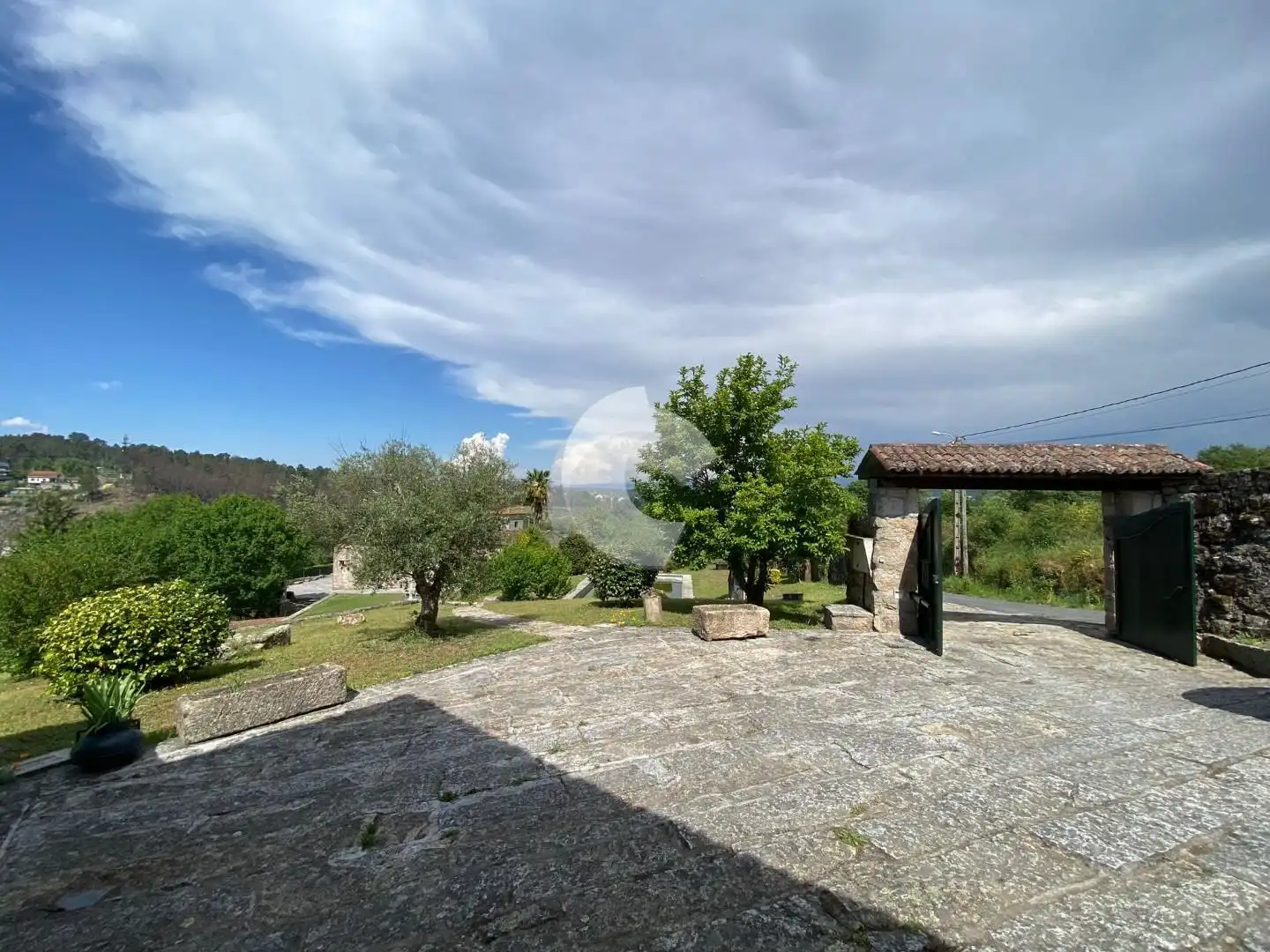 Terrassa de Casa o xalet en venda en San Cibrao das Viñas amb Calefacció, Jardí privat i Parquet