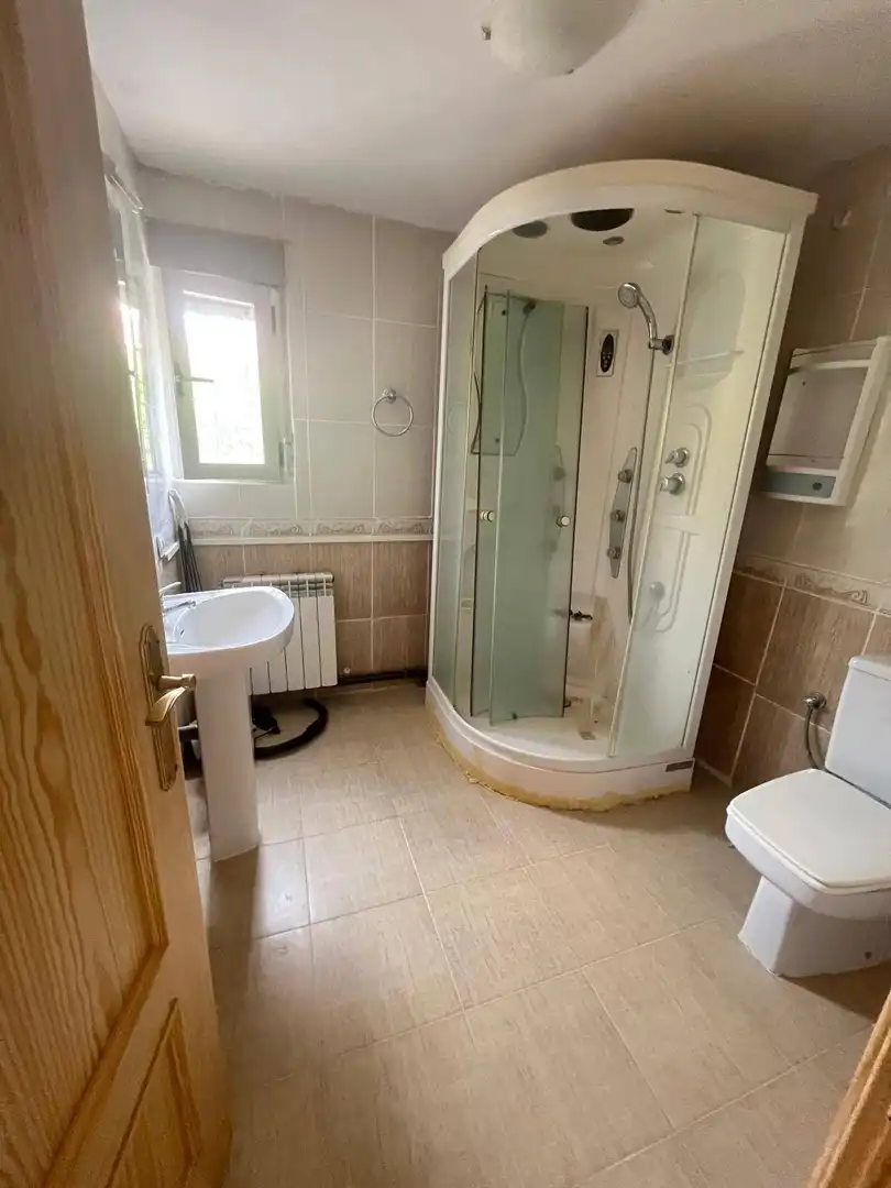 Bathroom of Houses for sale in El Casar de Escalona  with Heating, Terrace and Alarm