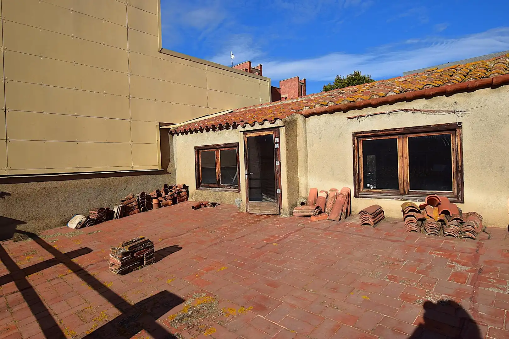 Exterior view of Houses for sale in Mataró  with Private garden, Terrace and Storage room