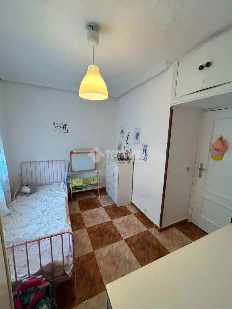 Schlafzimmer von Wohnung zum Verkauf in Coslada