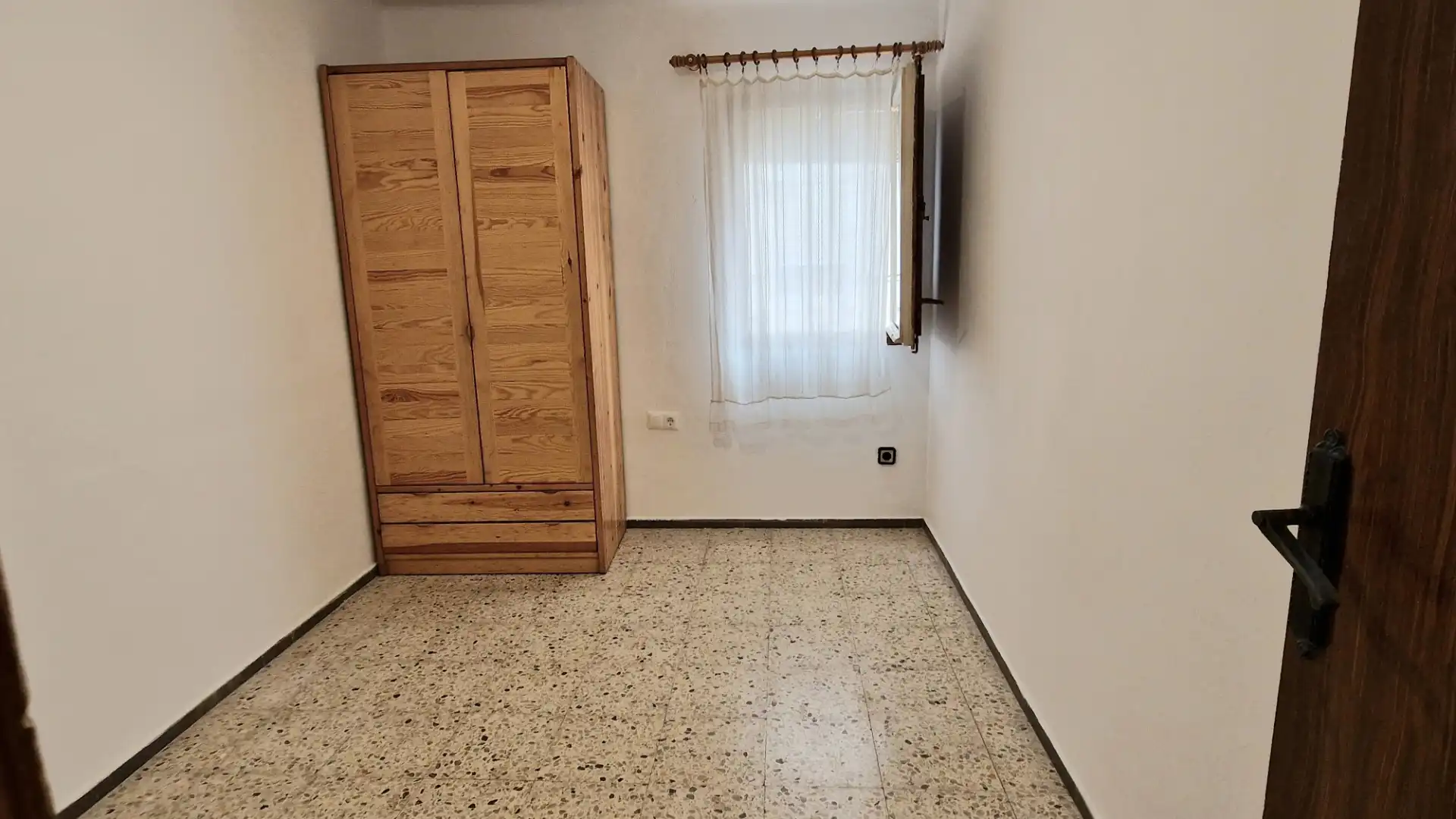 Schlafzimmer von Dachboden zum Verkauf in Santa Coloma de Gramenet mit Klimaanlage, Heizung und Terrasse