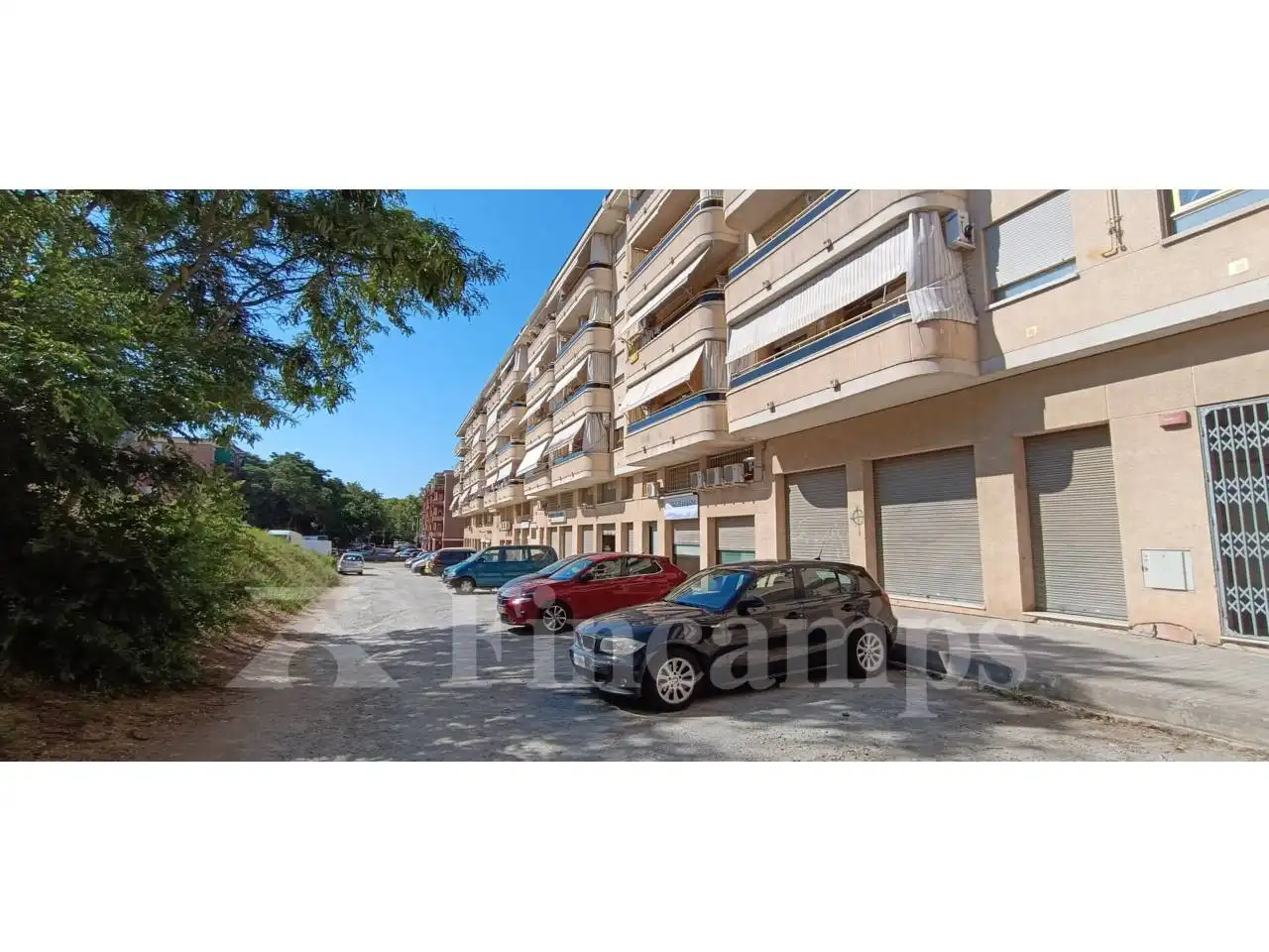 Vista exterior de Local en venta en Sabadell
