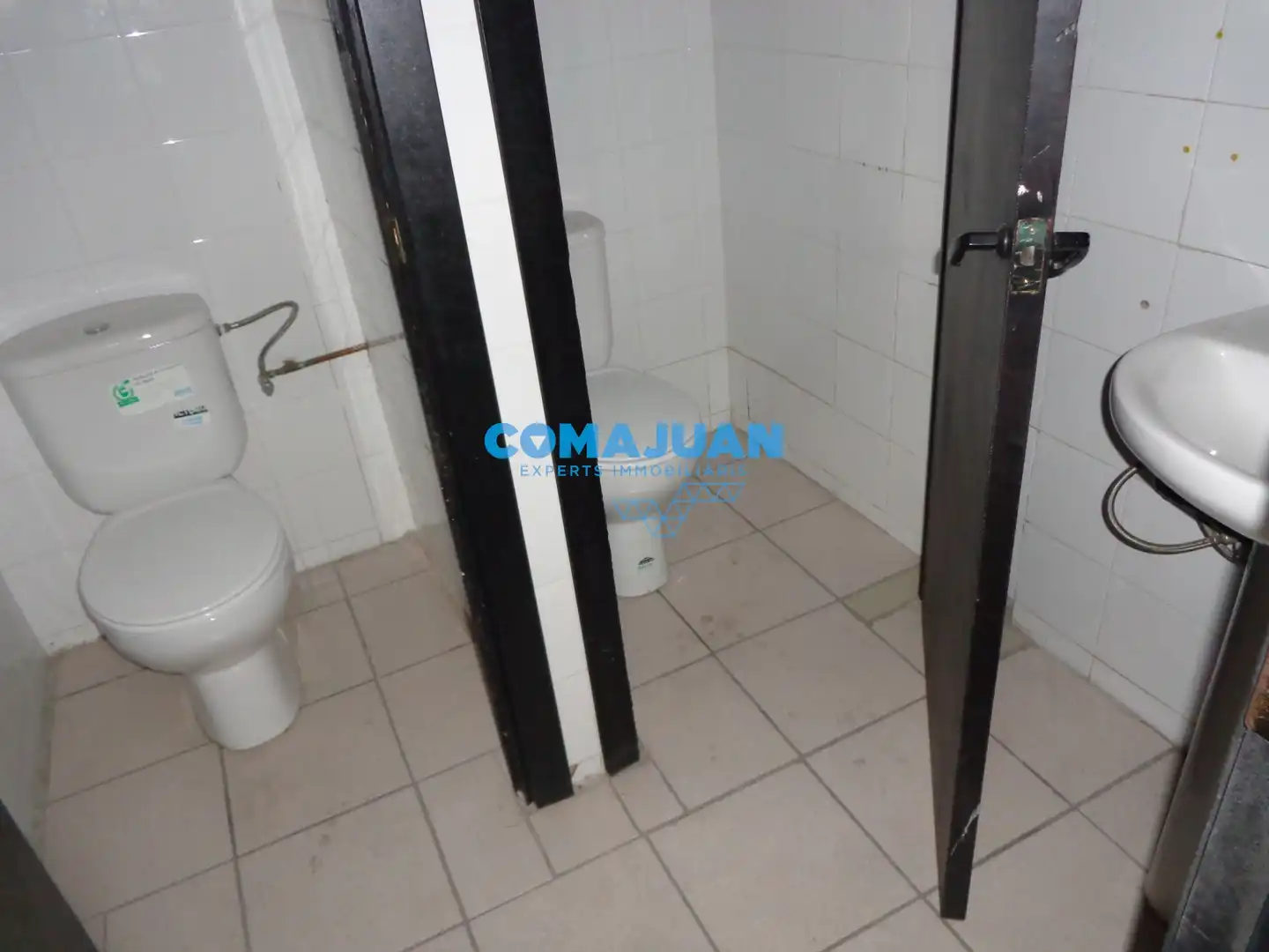 Baño de Nave industrial de alquiler en Mataró