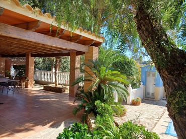 Chalet con piscina en alquiler en El Fenazar - Campotéjar
