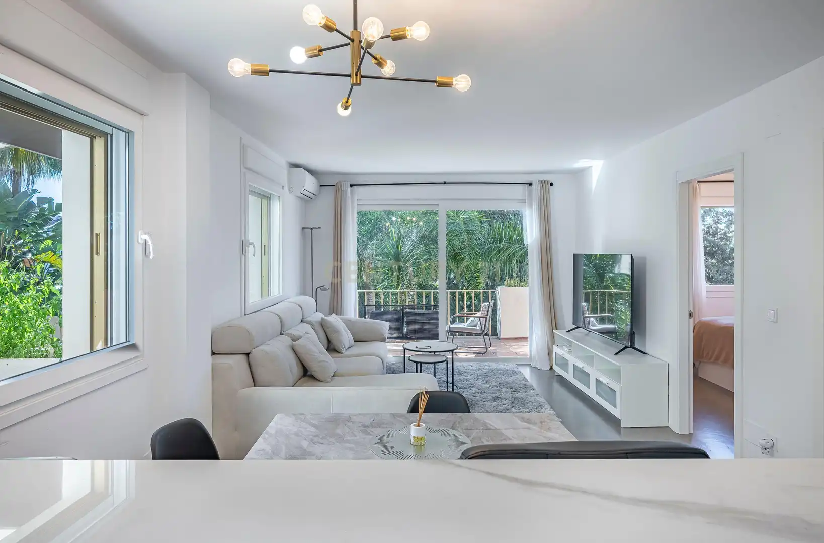 Sala de estar de Apartamento en venta en Marbella con Aire acondicionado, Trastero y Piscina