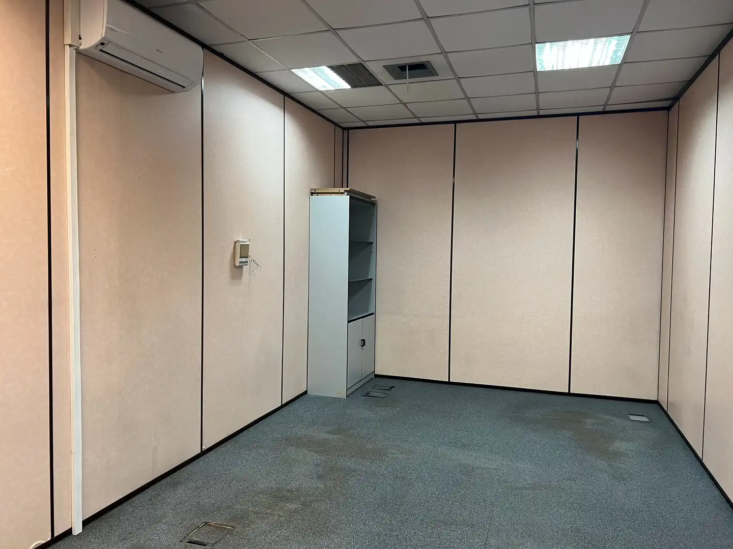 Oficina de alquiler en Coslada con Aire acondicionado, Trastero y Amueblado