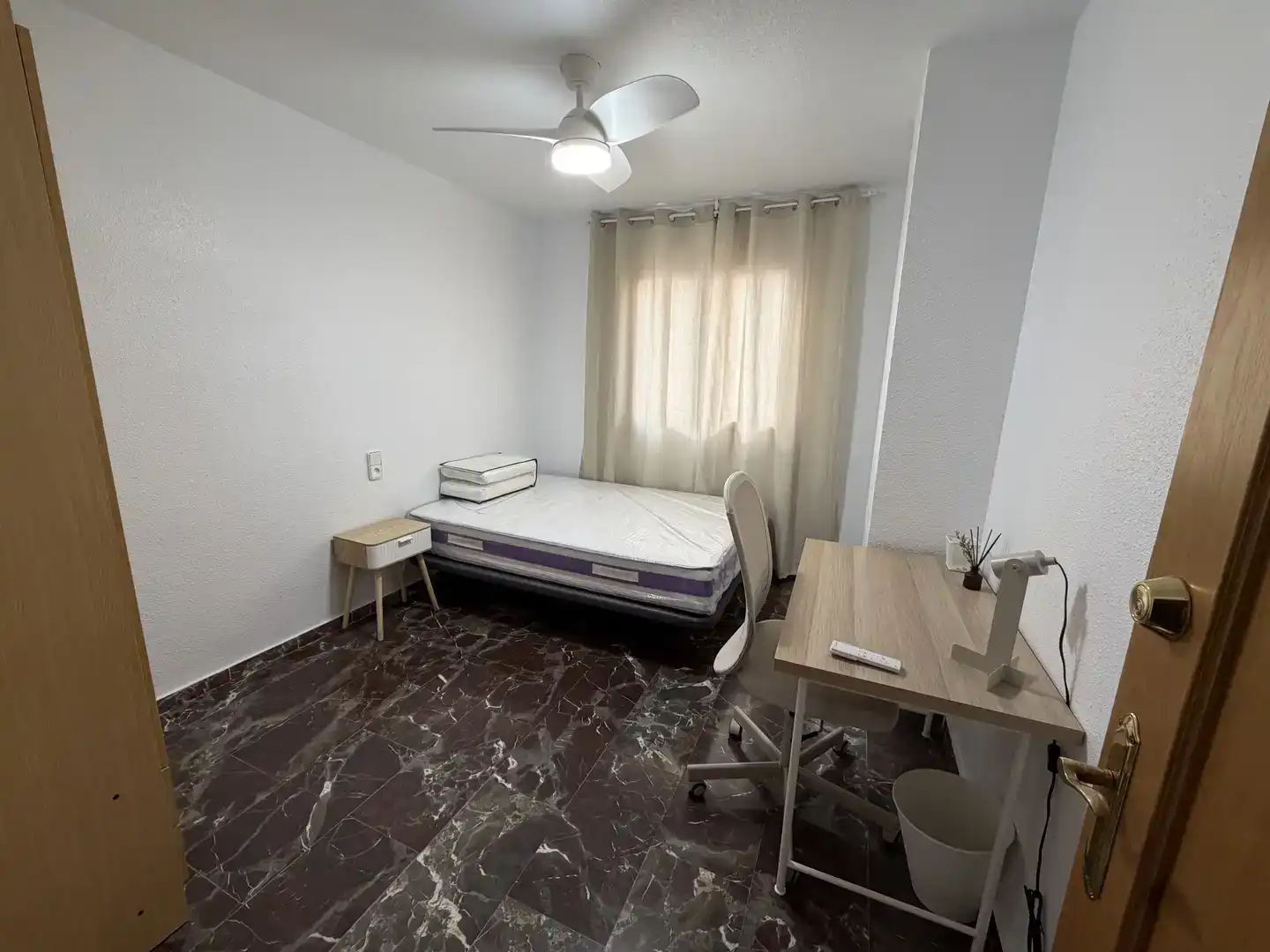 Bedroom of Flat for share in Lorca  with Furnished