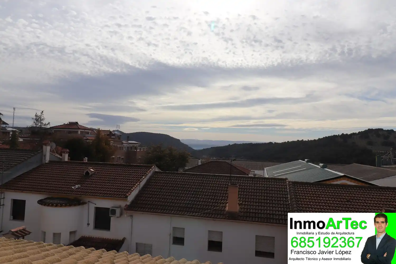Vista exterior de Casa o xalet en venda en Íllora amb Jardí privat, Terrassa i Balcó