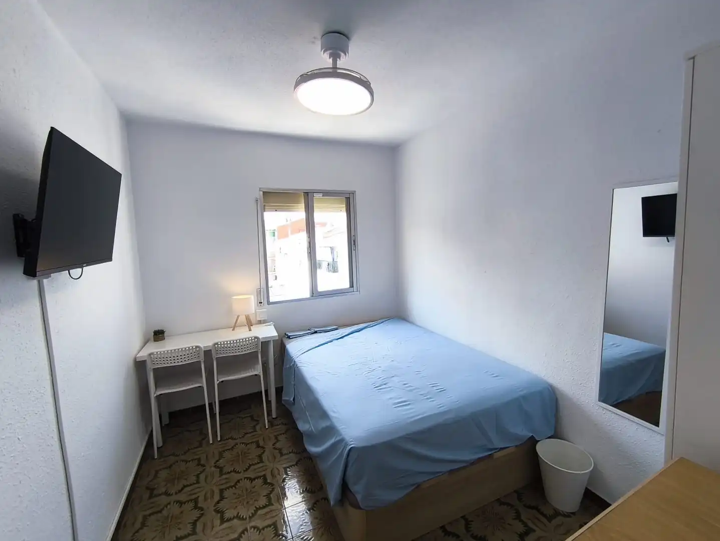 Habitación de Piso para compartir en Madrid con Calefacción, Terraza y Amueblado