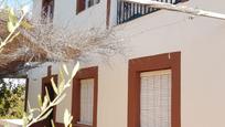 Exterior view of House or chalet for sale in  Jaén Capital  with Terrace and Swimming Pool