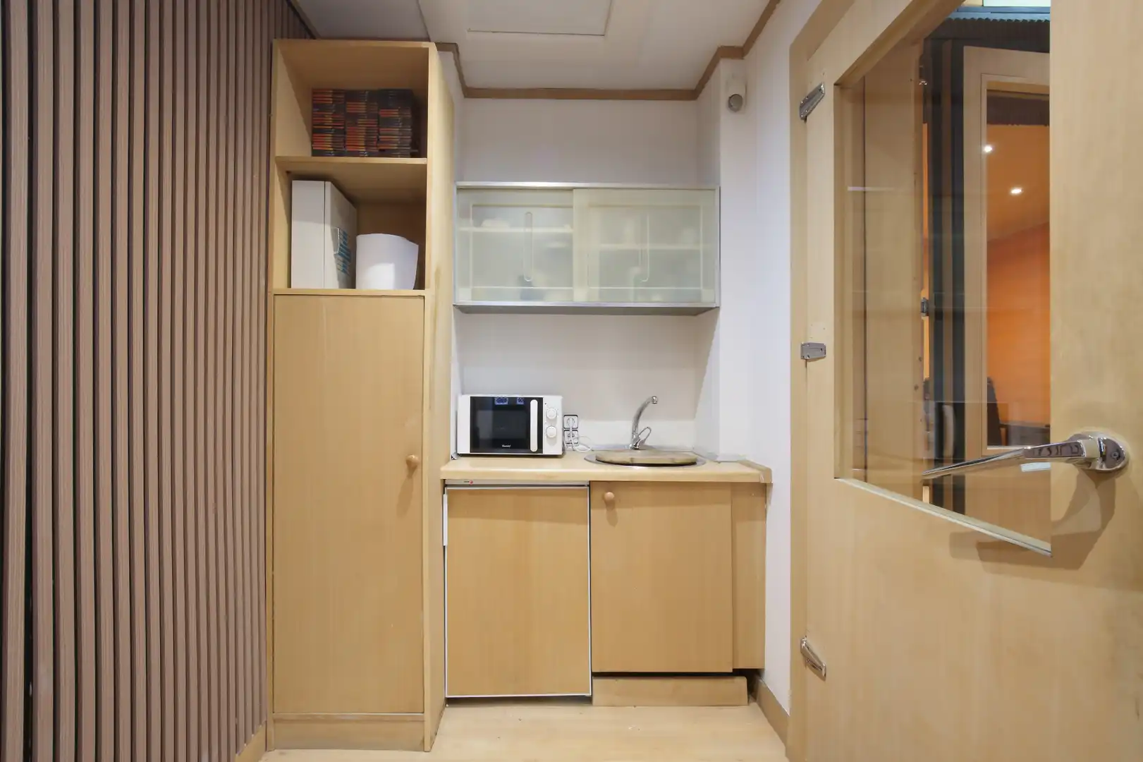Cocina de Local de alquiler en Madrid con Aire acondicionado y Calefacción