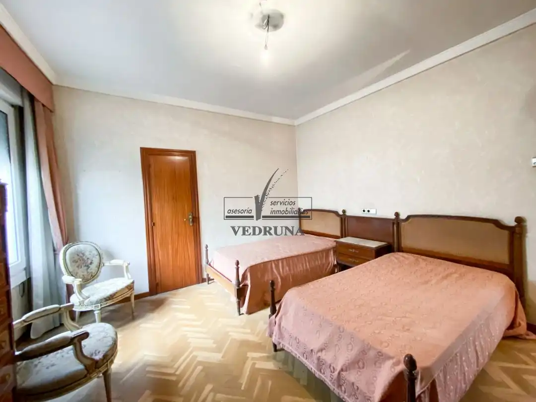 Bedroom of Flat for sale in Zaragoza  with Heating and Balcony