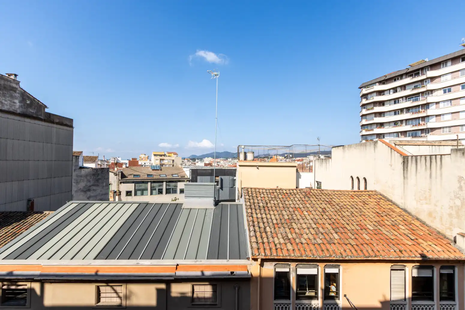 Außenansicht von Wohnung zum Verkauf in Terrassa mit Heizung, Parkett und Balkon