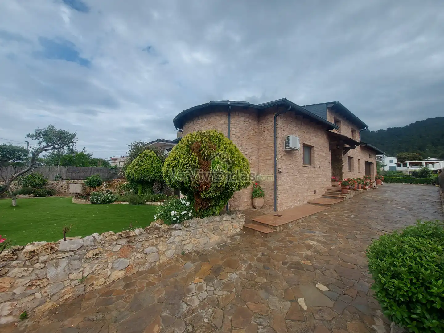 Jardí de Casa o xalet en venda en Vallirana amb Aire condicionat, Calefacció i Jardí privat