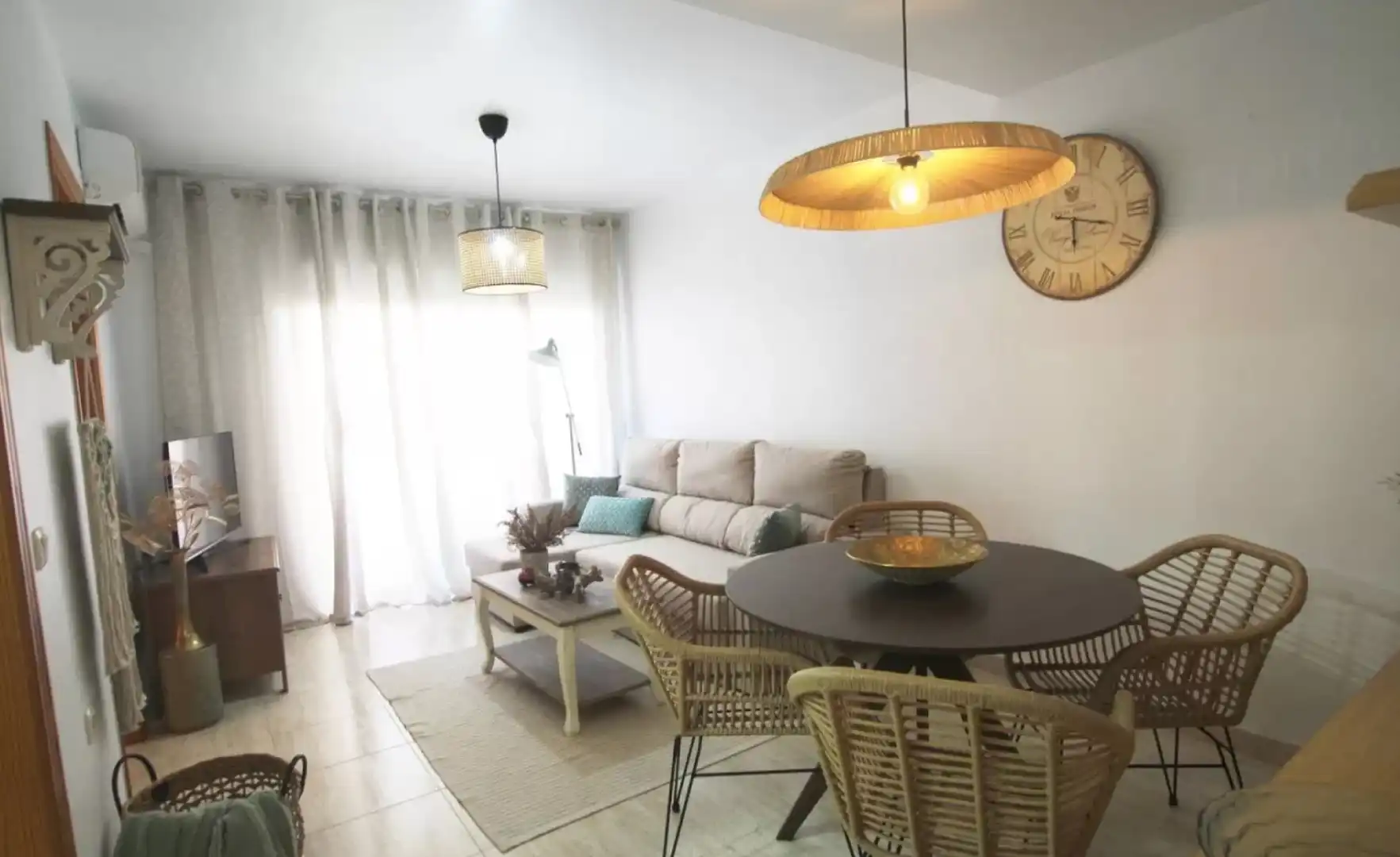 Sala d'estar de Apartament en venda en Orihuela amb Aire condicionat, Moblat i Forn