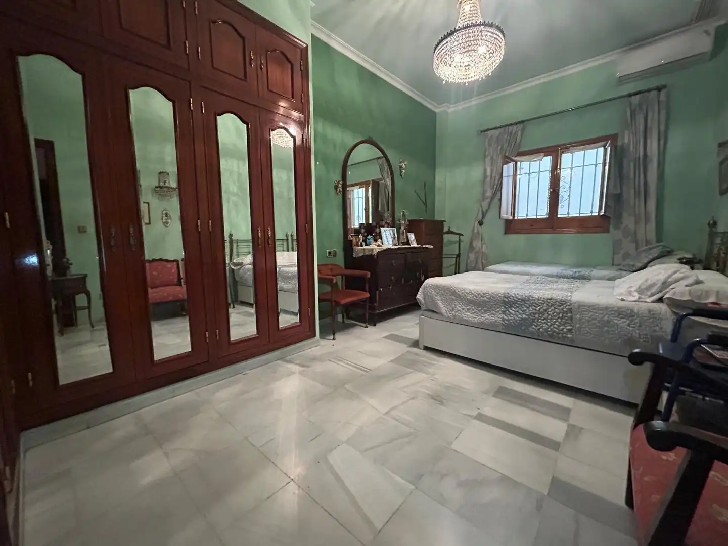Bedroom of Houses for sale in Utrera