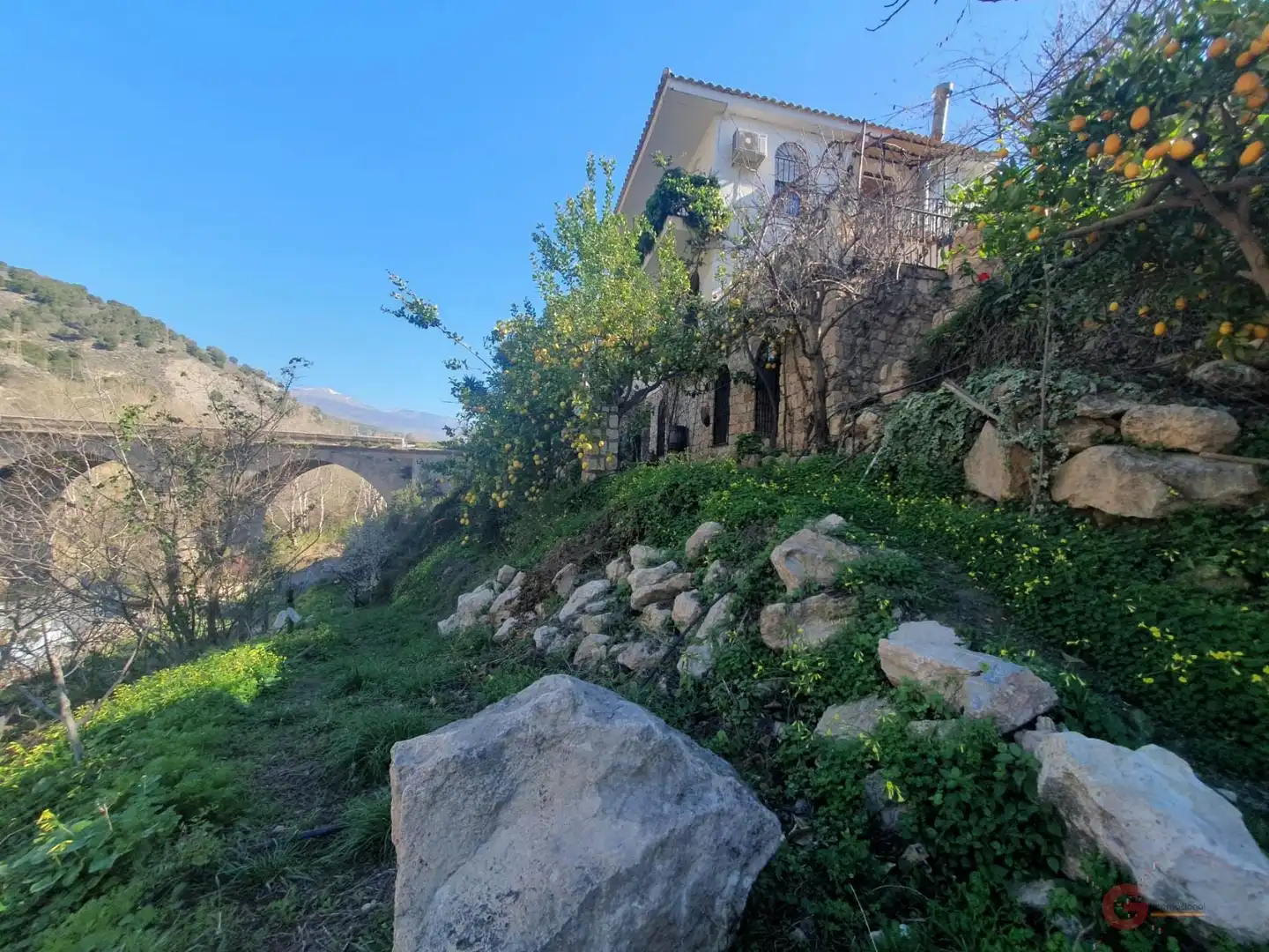 Casa rústica amb piscina en venda a Vélez de Benaudalla