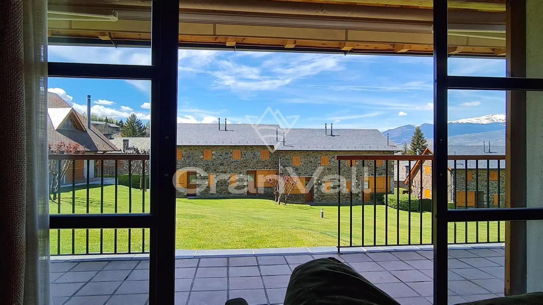 Terrassa de Casa adosada en venda en Fontanals de Cerdanya amb Calefacció, Jardí privat i Terrassa