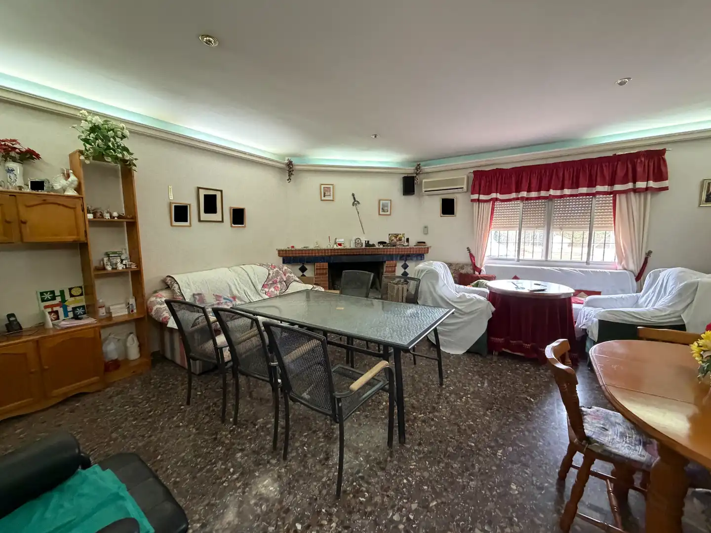 Living room of Houses for sale in Úbeda  with Air Conditioner, Private garden and Storage room