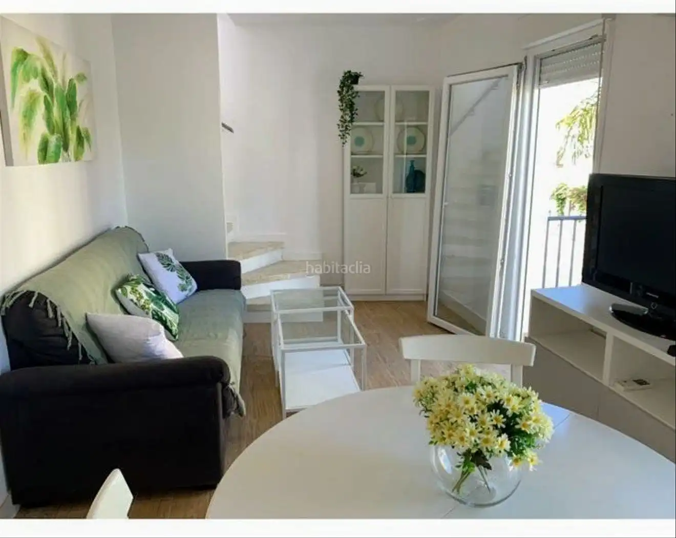Flat to rent in Plaza de Juan Carlos I 14