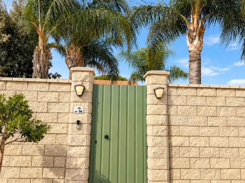 Vista exterior de Casa o chalet en venta en Arahal, Sevilla