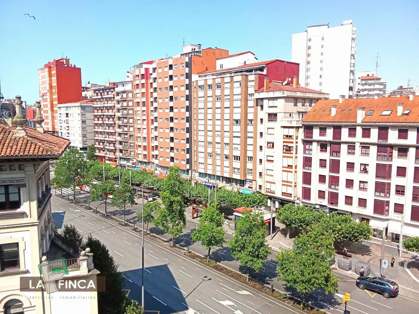 Vista exterior de Pis en venda en Gijón  amb Calefacció i Terrassa