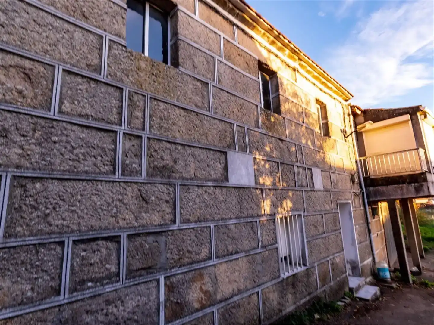 Vista exterior de Casa o xalet en venda en Cualedro amb Balcó