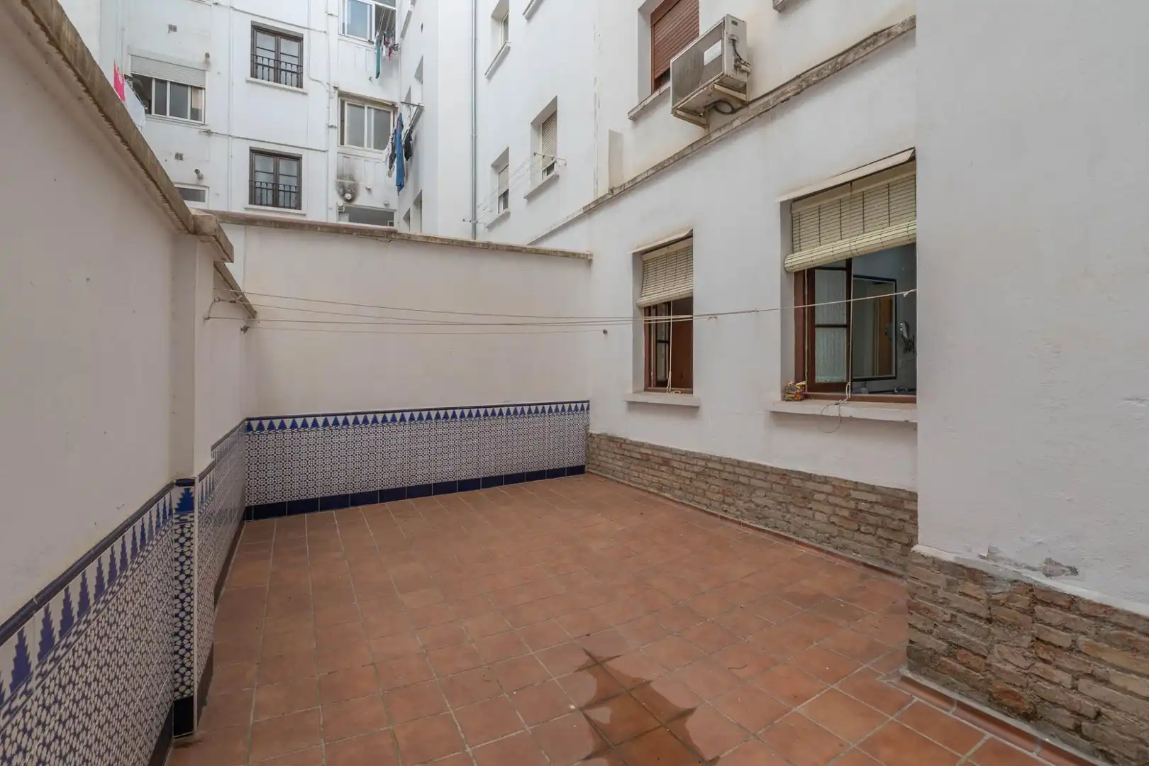 Terrace of Flat for share in Granada  with Heating and Furnished