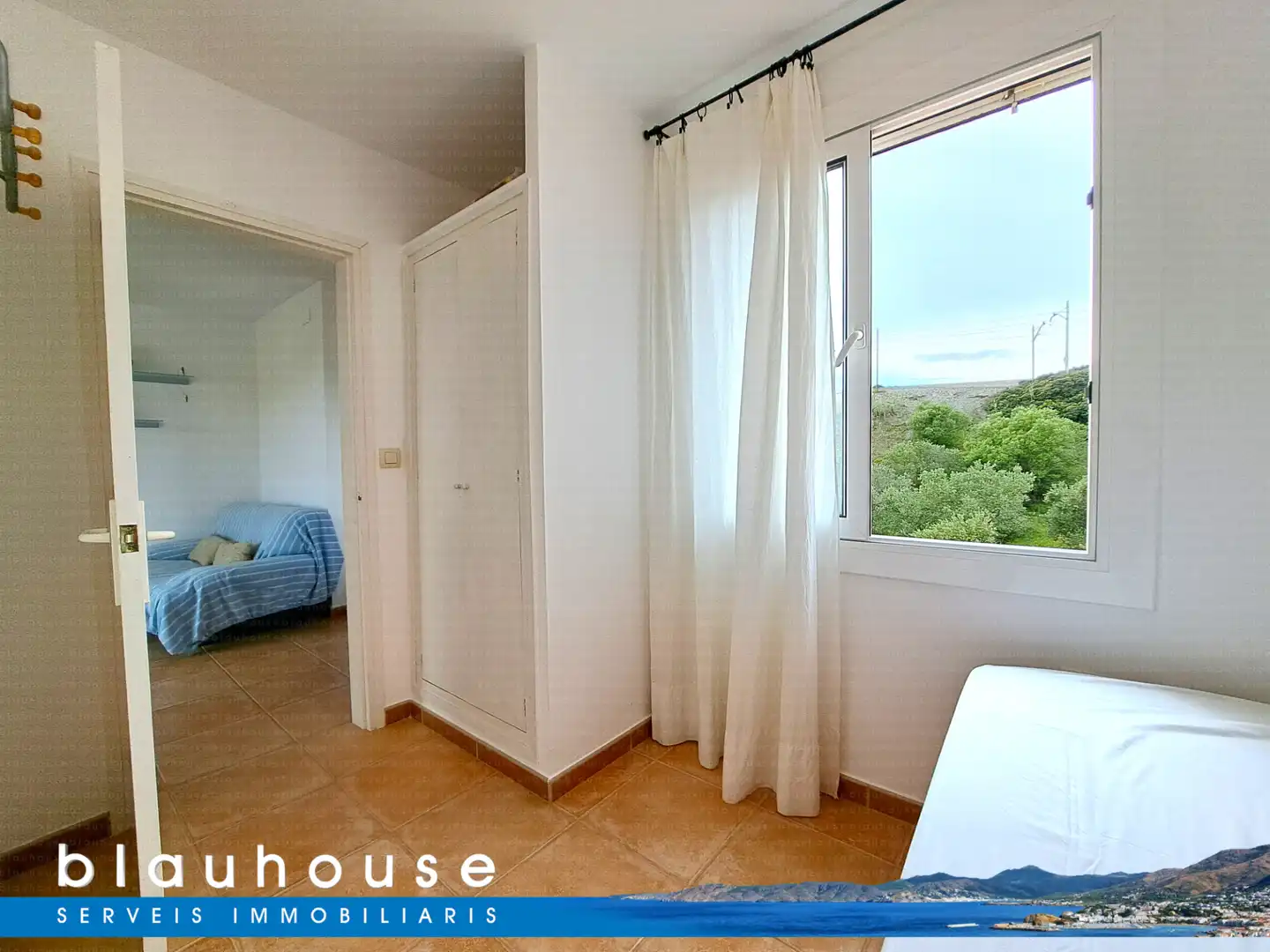 Schlafzimmer von Dachboden zum Verkauf in Llançà mit Klimaanlage, Heizung und Terrasse