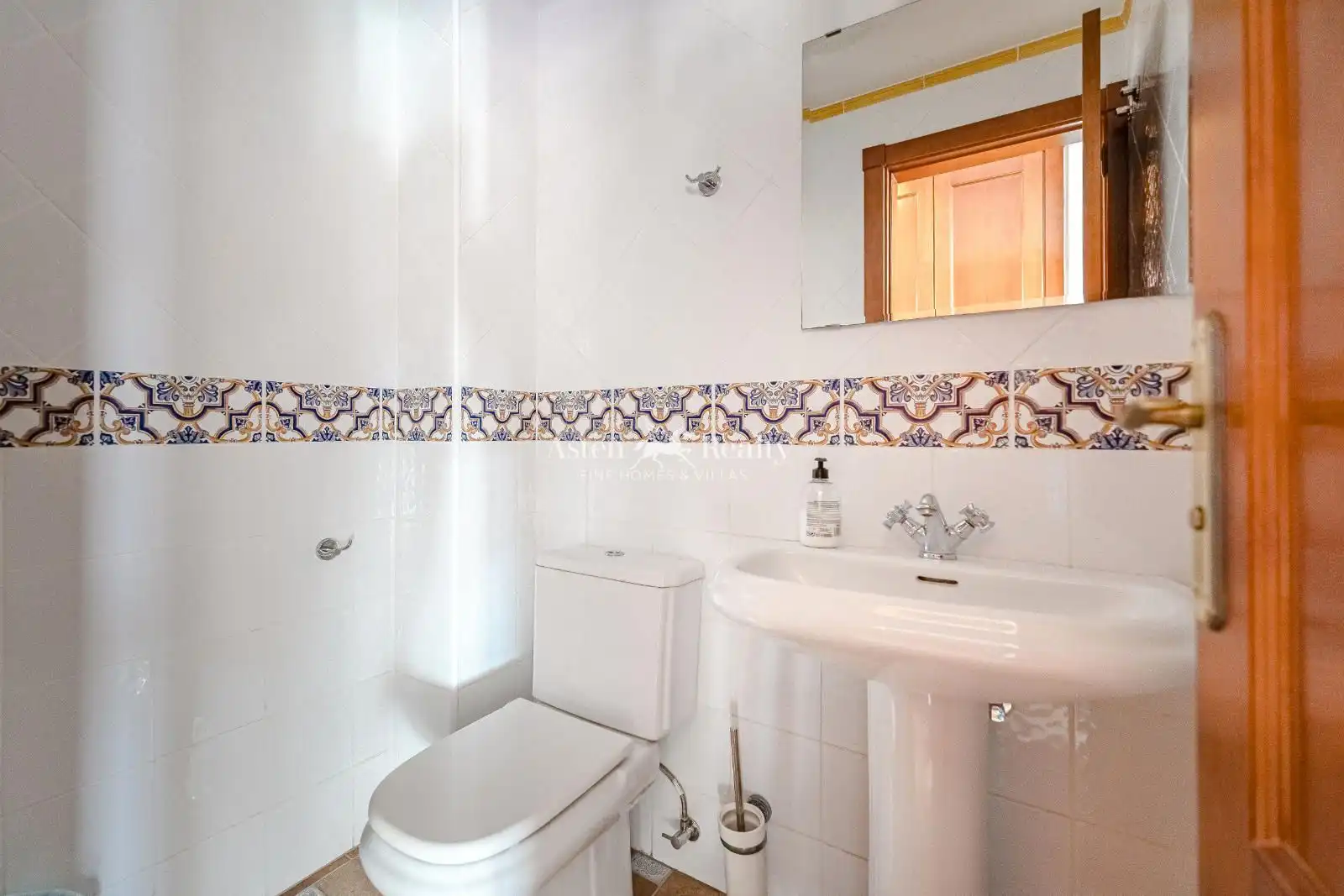 Bathroom of Houses for sale in Adeje  with Air Conditioner, Terrace and Swimming Pool
