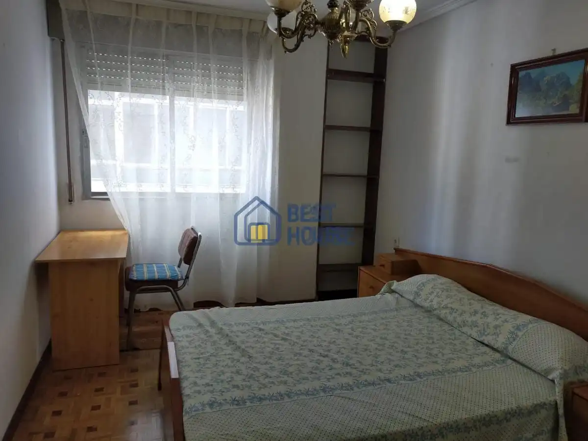 Habitación de Piso de alquiler en León Capital  con Calefacción, Parquet y Amueblado
