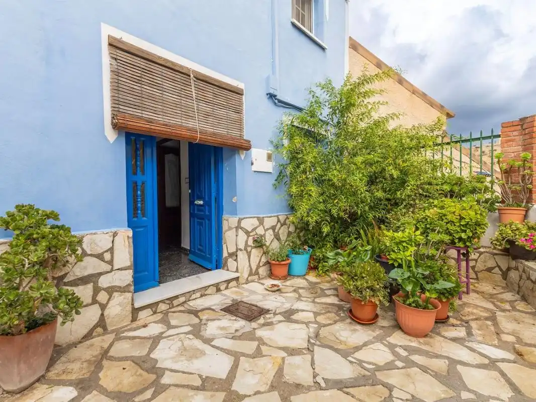 House with terrace for sale in Carrer de la Parra