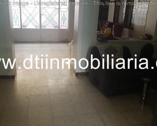 Sala d'estar de Casa o xalet en venda en La Palma del Condado amb Terrassa i Balcó