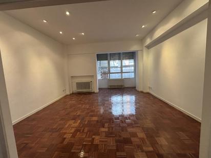 Flat to rent in  Madrid Capital  with Air Conditioner, Heating and Parquet flooring