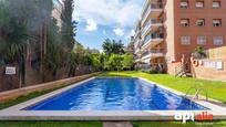 Piscina de Pis en venda en Salou amb Aire condicionat, Terrassa i Piscina