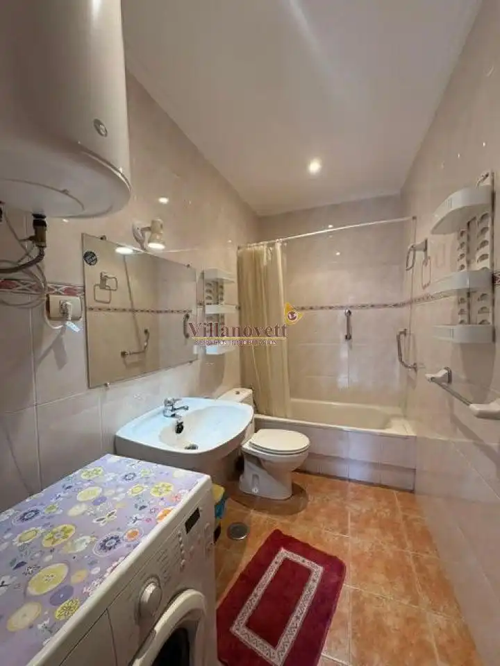 Bany de Apartament de lloguer en Vigo  amb Moblat