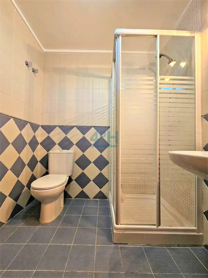 Baño de Casa o chalet en venta en O Pereiro de Aguiar  con Calefacción, Jardín privado y Terraza