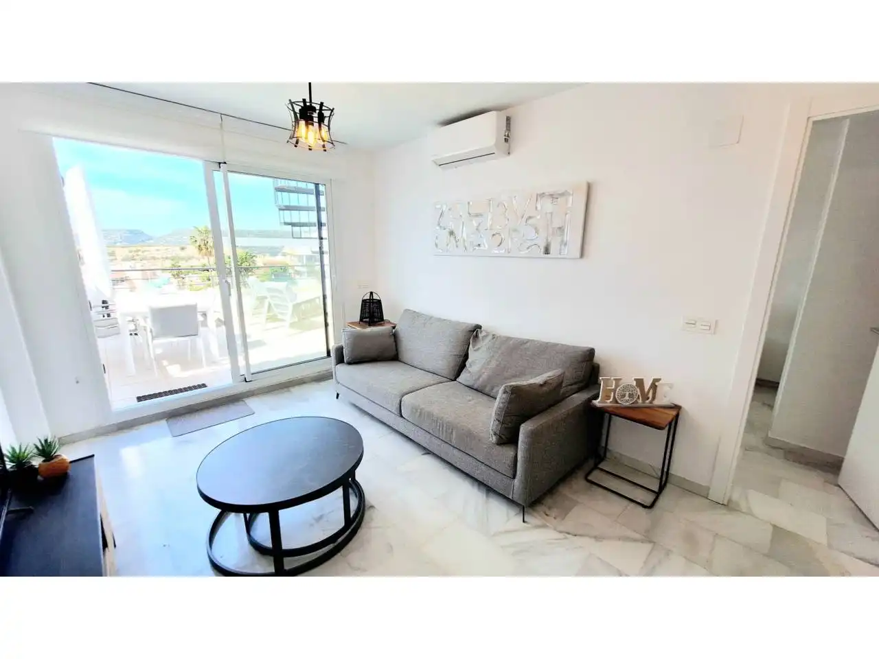 Sala d'estar de Àtic en venda en Casares amb Aire condicionat, Terrassa i Moblat