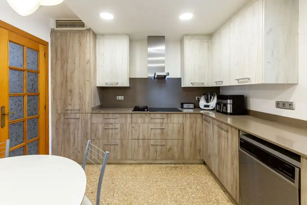 Küche von Haus oder Chalet zum Verkauf in Canet de Mar mit Klimaanlage, Heizung und Terrasse