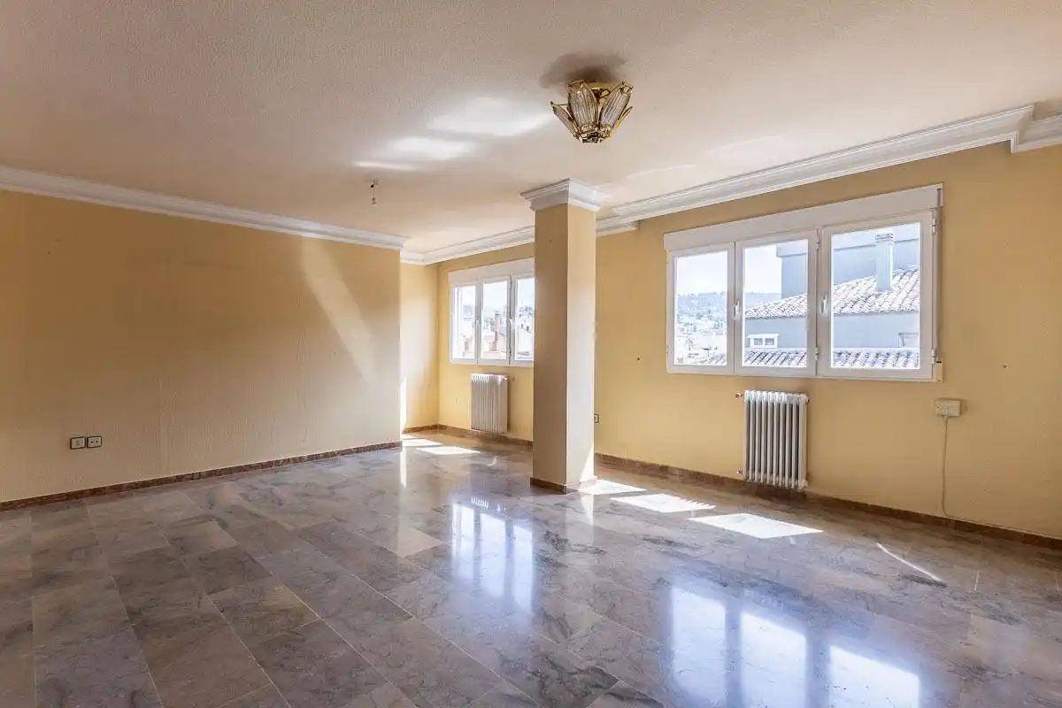Piso con ascensor en venta en Calle Marqués de Mondéjar 7, imagen 2