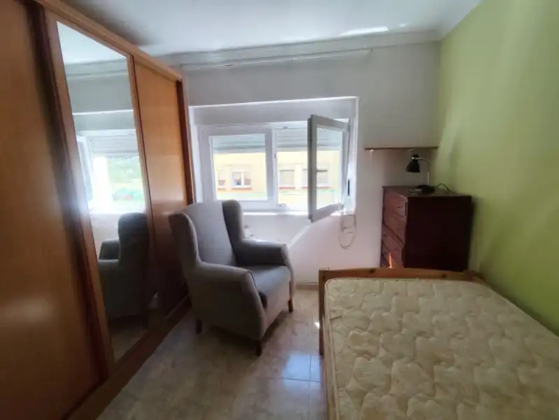 Habitación de Piso en venta en Pravia con Calefacción y Amueblado