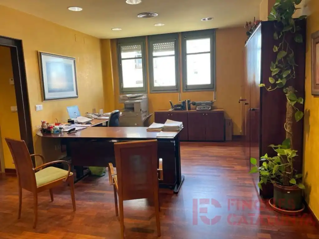 Oficina en venta en Girona