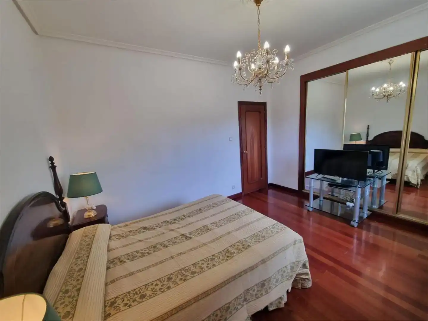 Habitación de Casa o chalet en venta en Torrelavega  con Piscina