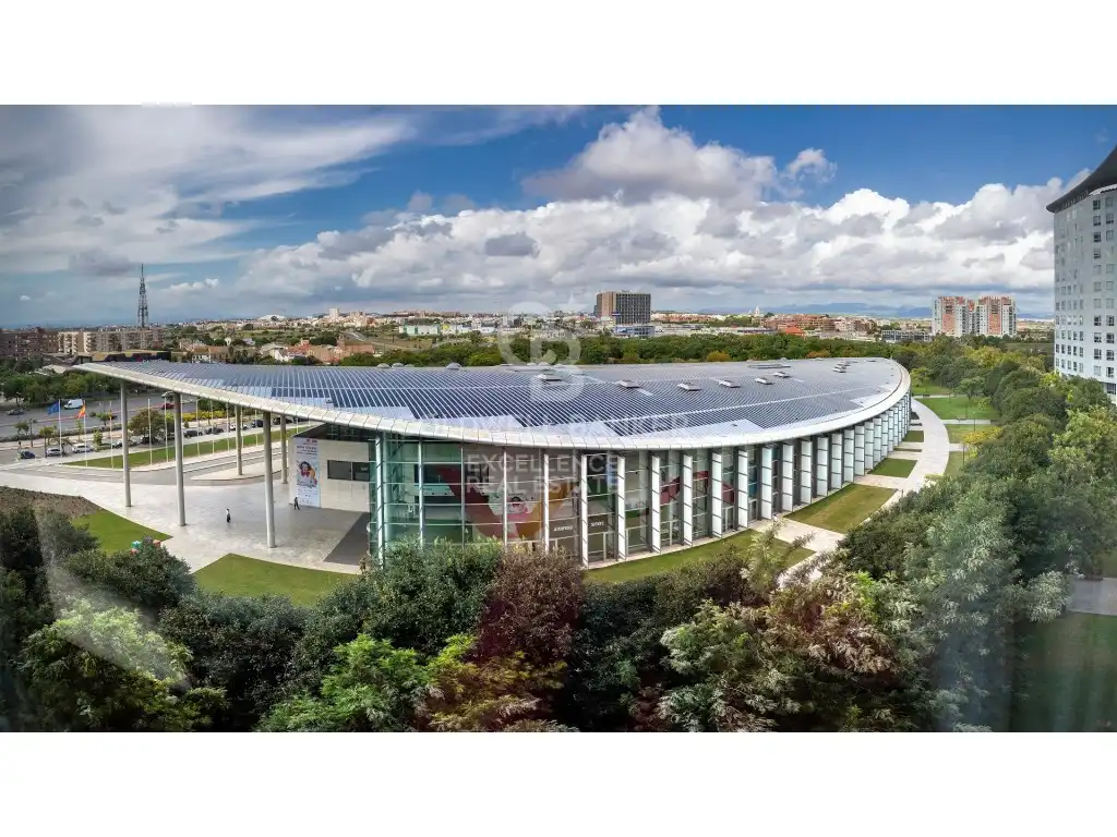 Vista exterior de Piso de alquiler en Valencia con Balcón
