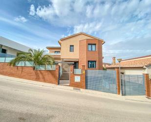 Vista exterior de Casa o xalet en venda en Gójar amb Aire condicionat, Terrassa i Piscina