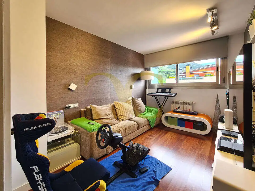 Wohnzimmer von Maisonette zum Verkauf in Oviedo  mit Heizung, Privatgarten und Terrasse